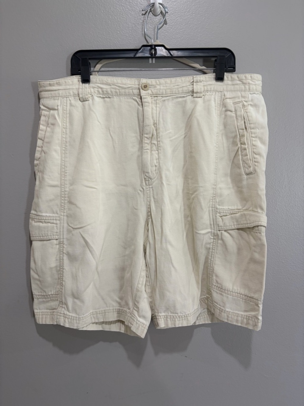 Tommy Bahama Relax Cargo Shorts size 38